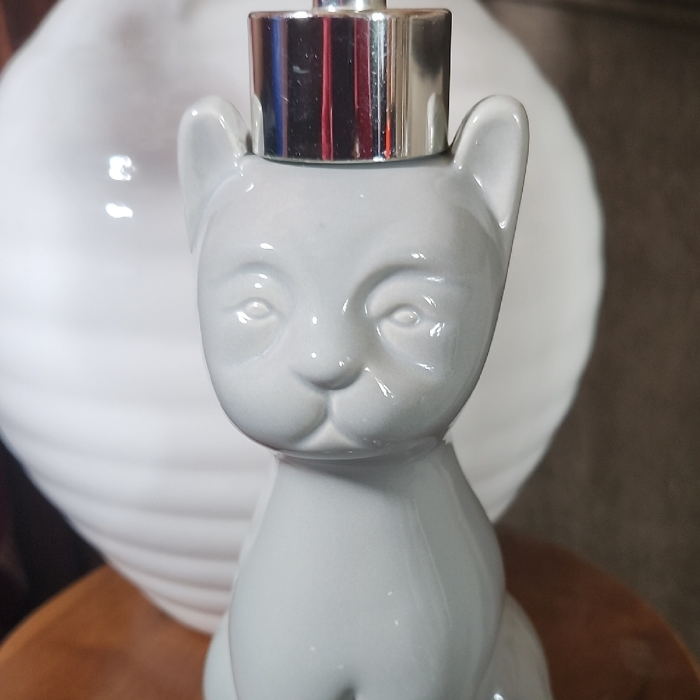 Gray Cat Ceramic Soap Dispenser - Picture 5 of 5